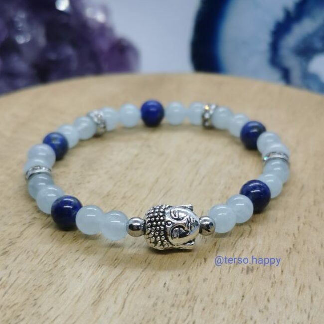 Bracelet personnalisé en pierres naturelles bleues: Lapis-lazuli et aigue-marine. Perles et tête de Bouddha en acier inoxydable.