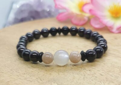 Bracelet personnalisé en pierres naturelles de grenat, d'onyx et de pierre de lune